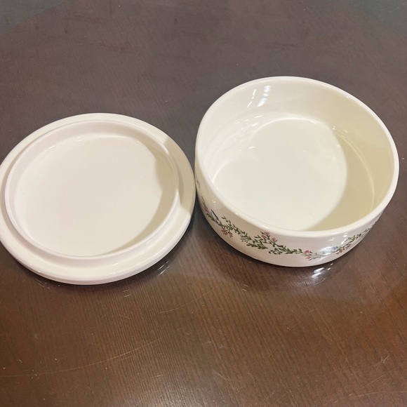 RAE DUNN COLLECTIBLE CERAMICS Trinket Tray “Best Nana” embossed! Great gift NWOT - Picture 5 of 7